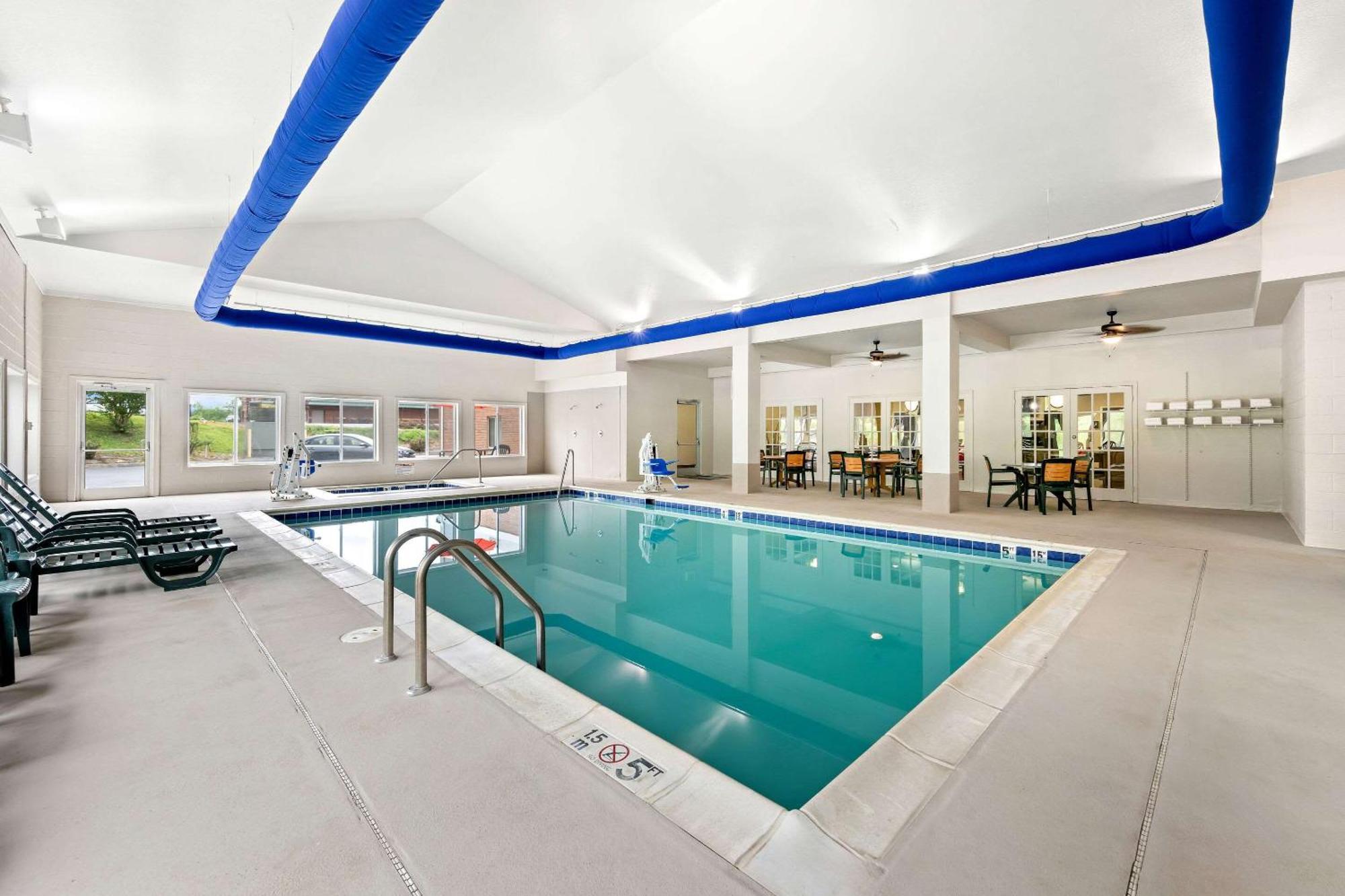 Comfort Suites Abingdon I-81 Esterno foto